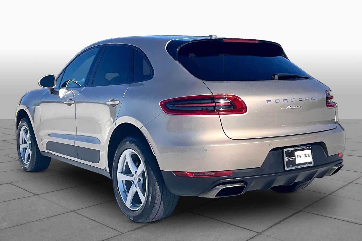 Used 2017 Palladium Metallic Porsche  image 11
