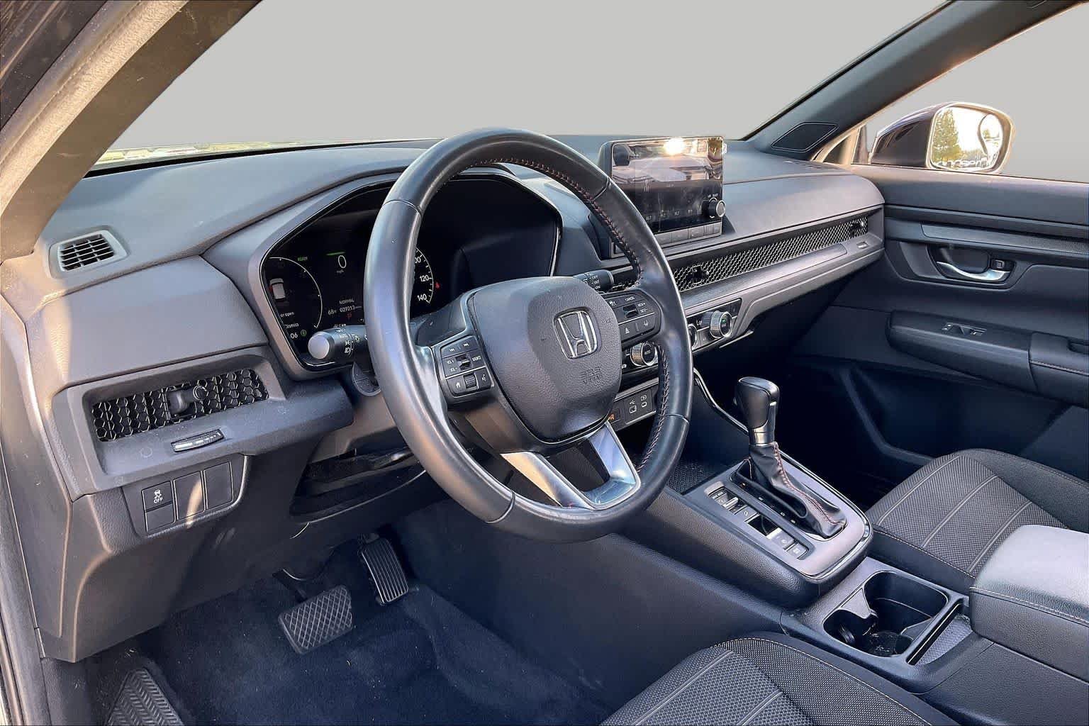 Used 2023 Meteorite Gray Metallic Honda Sport image 17