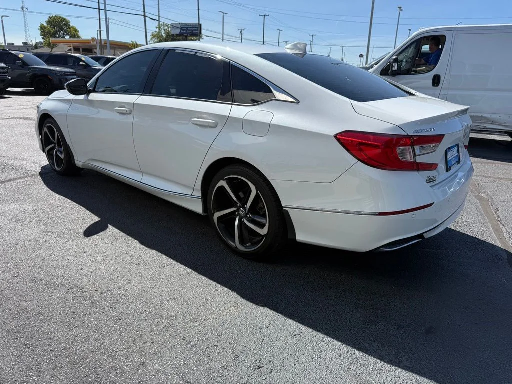 Used 2021  Honda EX-L image 8