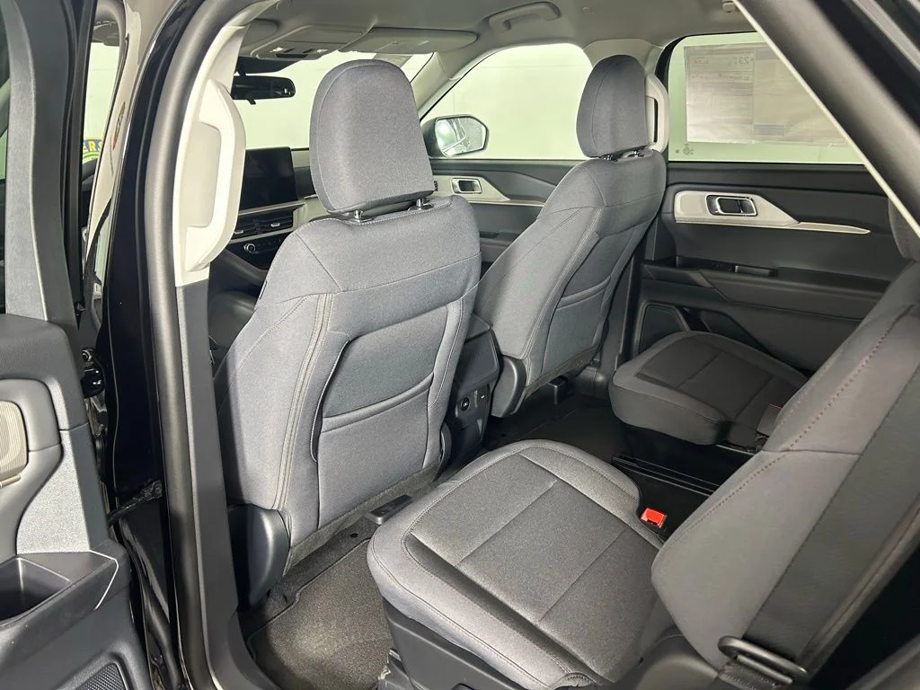 New 2026 Agate Black Metallic Ford Active image 14