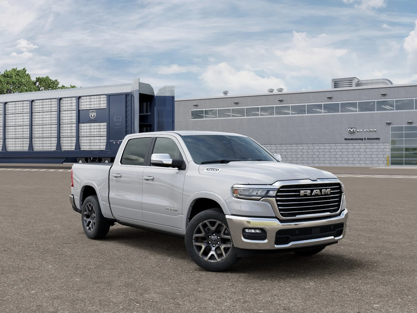 New 2027 Ivory White Tri-Coat Pearl-Coat Exterior Paint RAM Laramie image 3