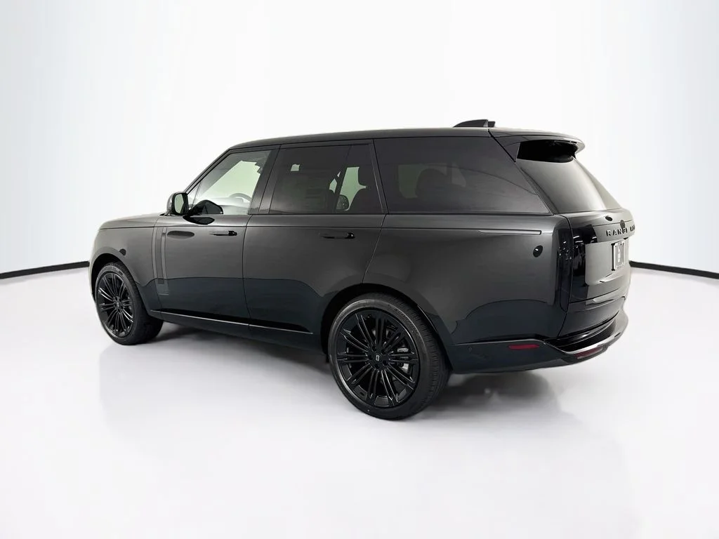 New 2027 Santorini Black Land Rover SE image 7