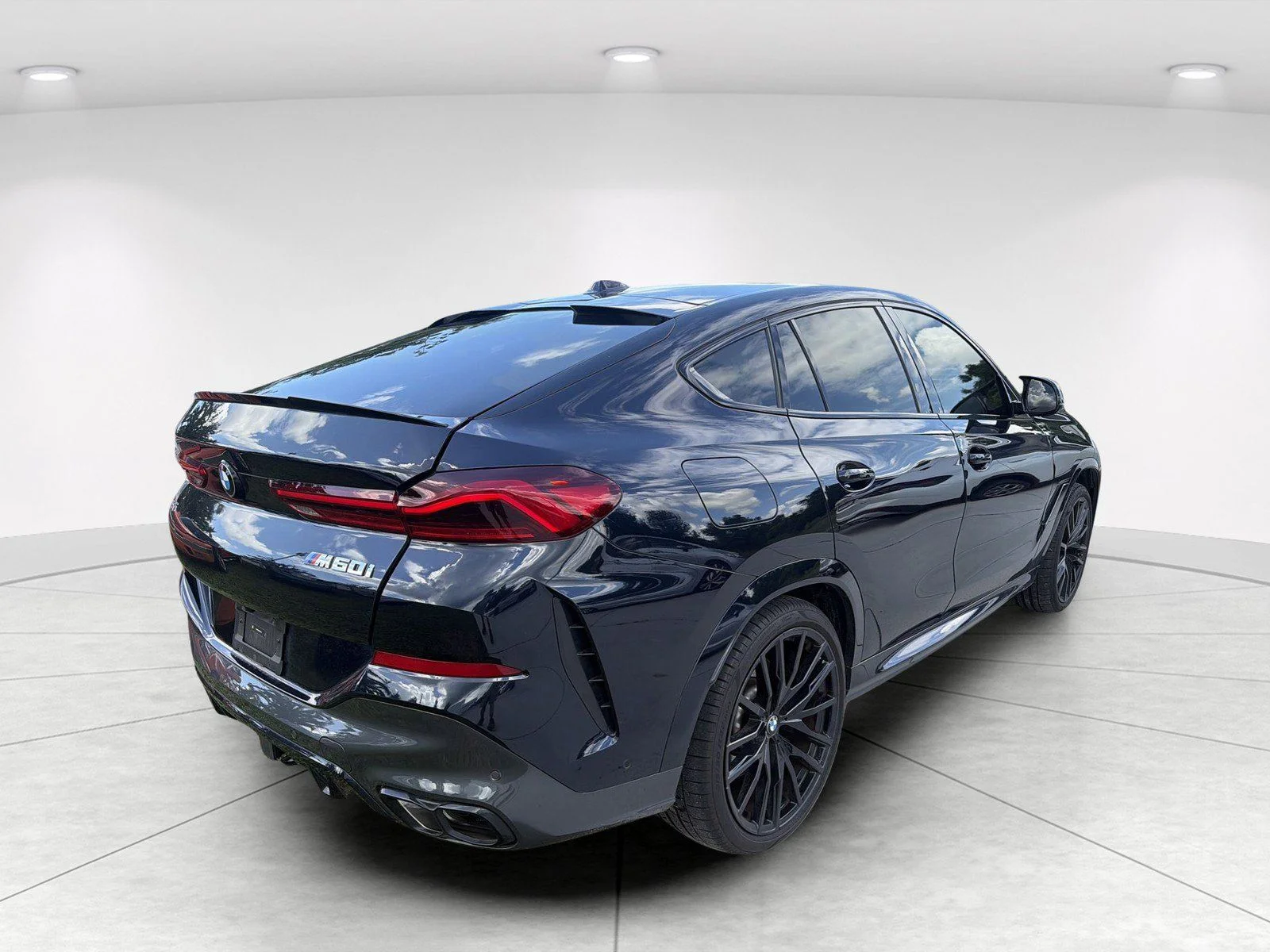 Certified Used 2025 Carbon Black Metallic BMW M60i image 4