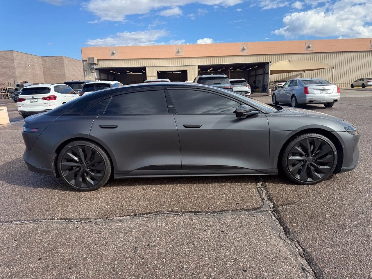 Used 2022  Lucid Grand Touring image 4