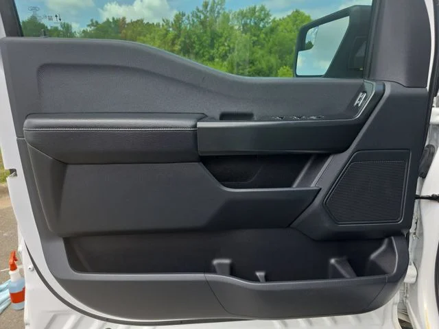 Used 2023 White Ford XL image 27