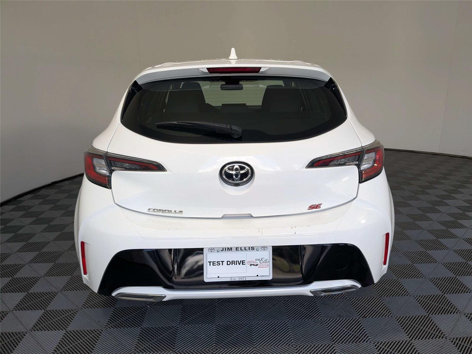 Certified Used 2022 Super White Toyota SE image 7