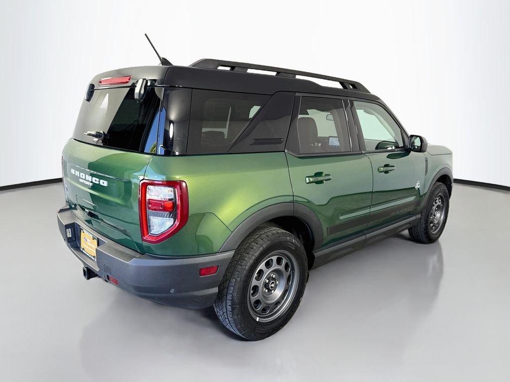 Used 2024 Eruption Green Metallic Ford Outer Banks image 12