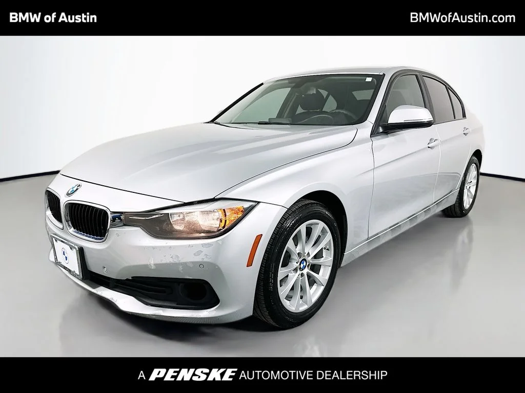 2016 BMW 3 Series 320i Sedan's photo