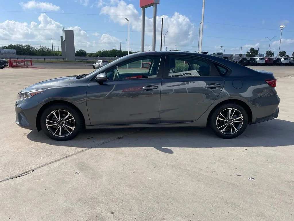 Used 2024 Gray Kia LXS image 4