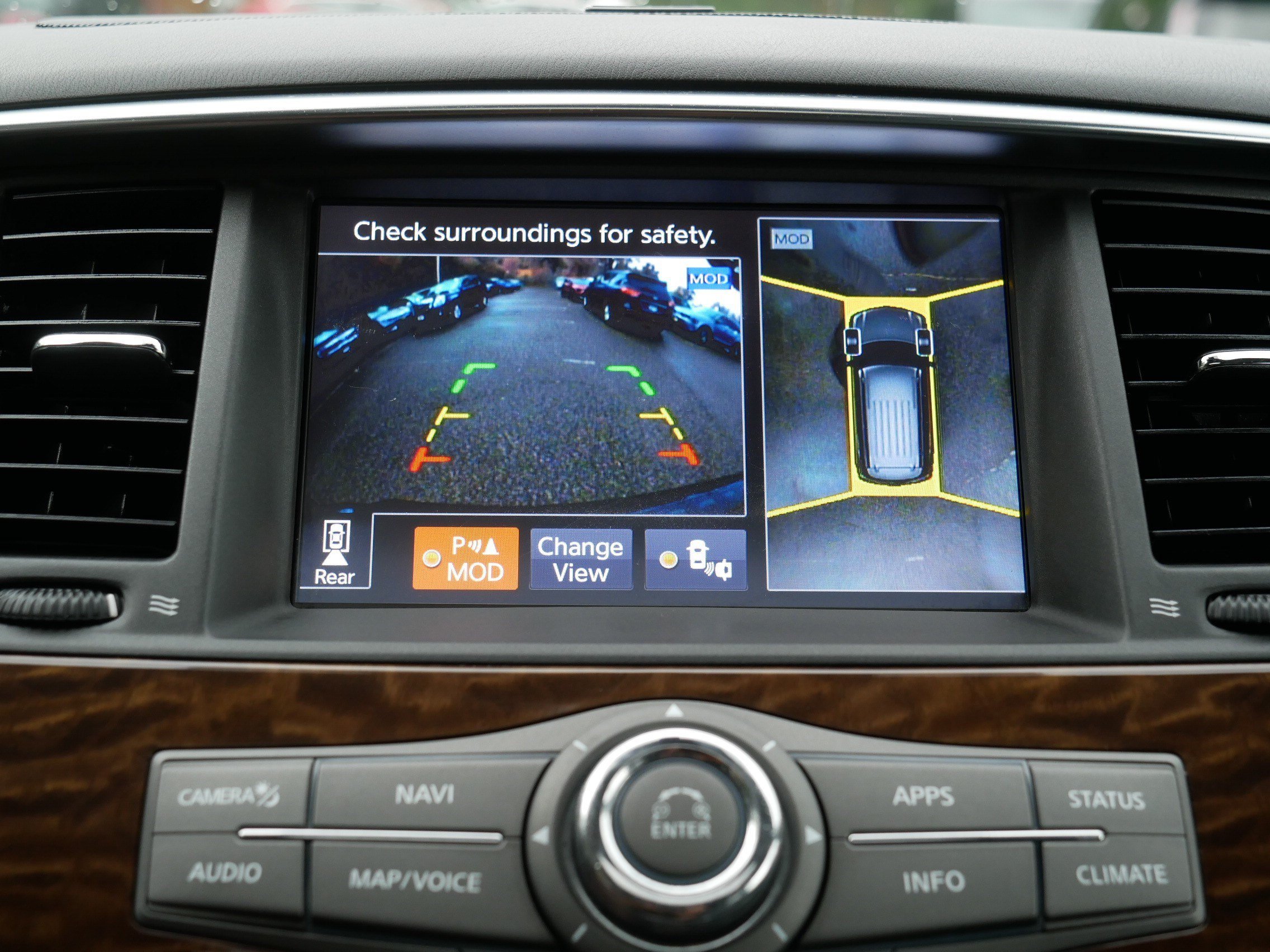 Used 2019 Super Black Nissan SL image 27