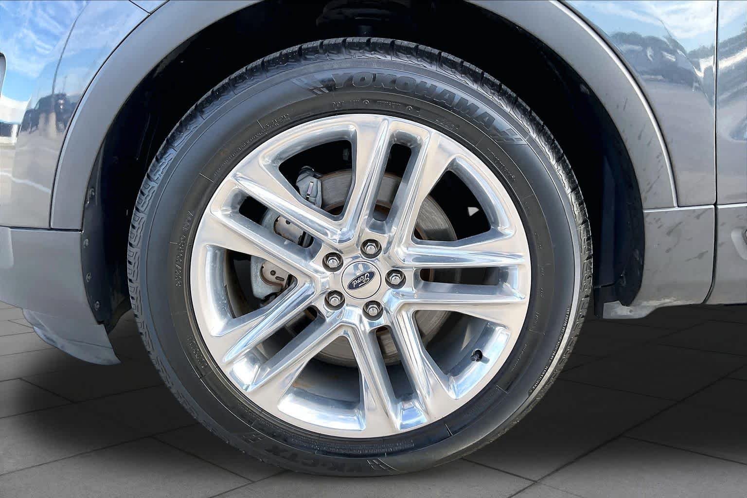 Used 2017 Smoked Quartz Metallic Tinted Clearcoat Ford XLT image 11