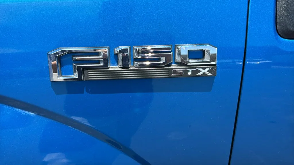 Certified Used 2020 Velocity Blue Metallic Ford XL image 7