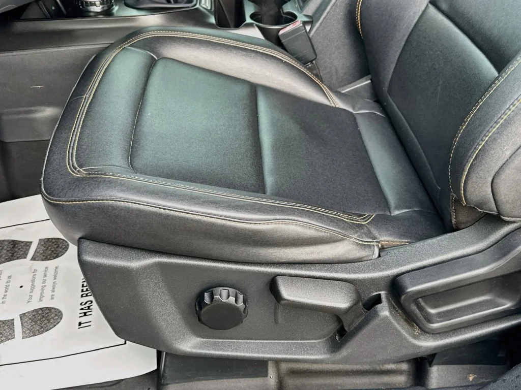 Used 2022 Gray Ford Badlands image 20
