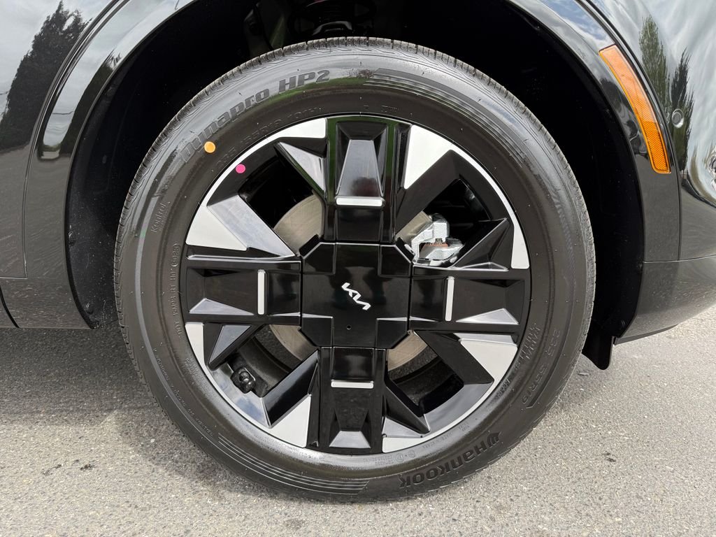 New 2026 Fusion Black Kia SX Prestige image 9