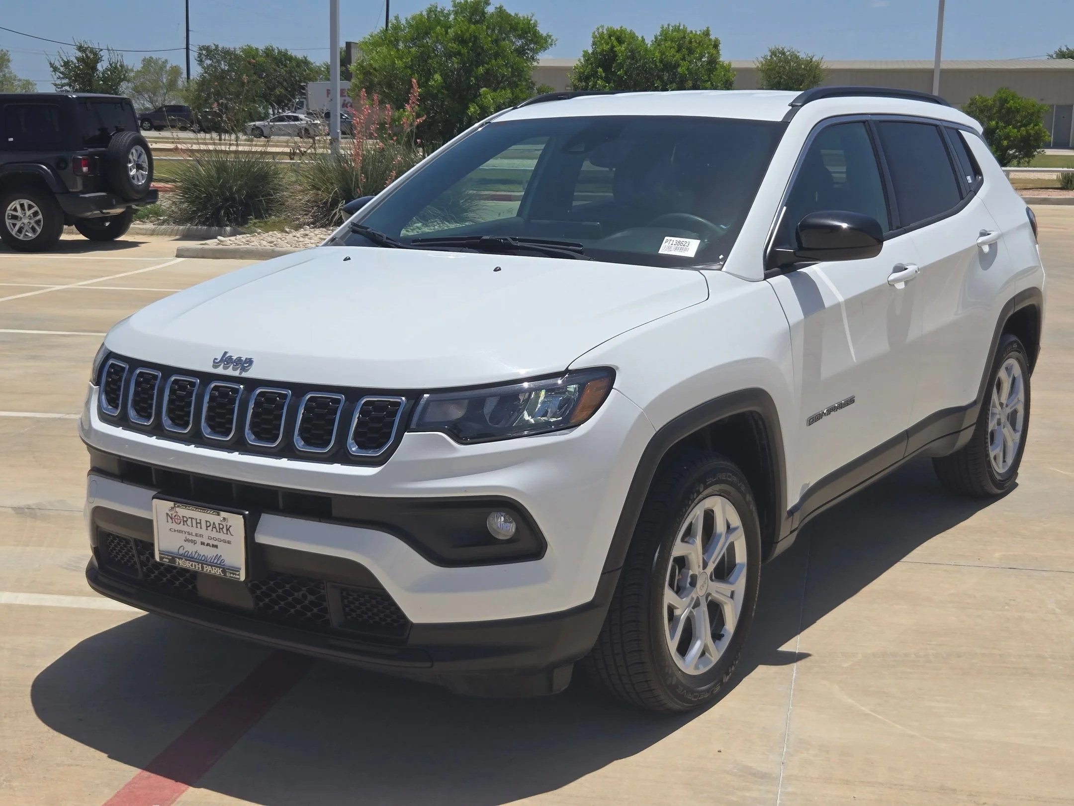 Used 2024 White Jeep Latitude image 7