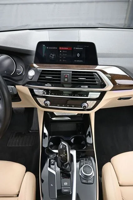 Used 2021 Black BMW sDrive30i image 16