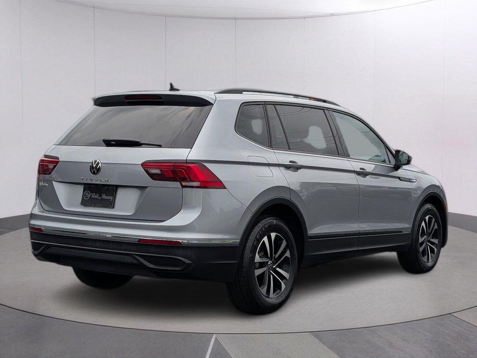 Used 2023 Pyrite Silver Metallic Volkswagen S image 5