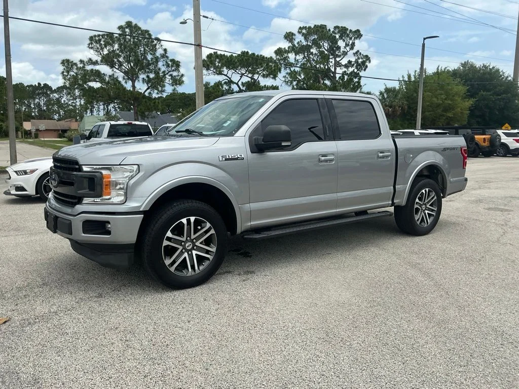 Used 2020 Silver Ford XLT image 2