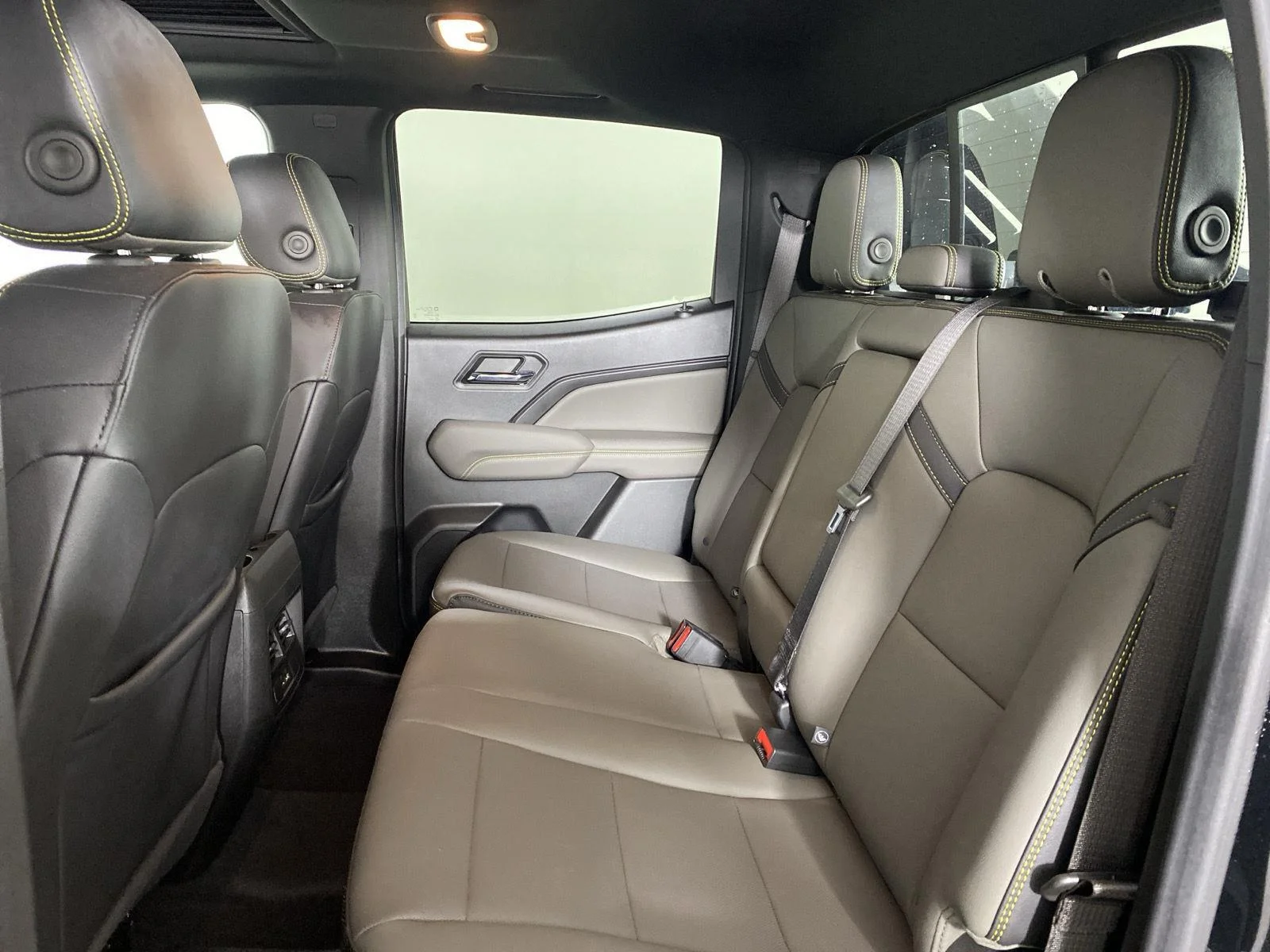 Used 2024 Black Chevrolet ZR2 image 27