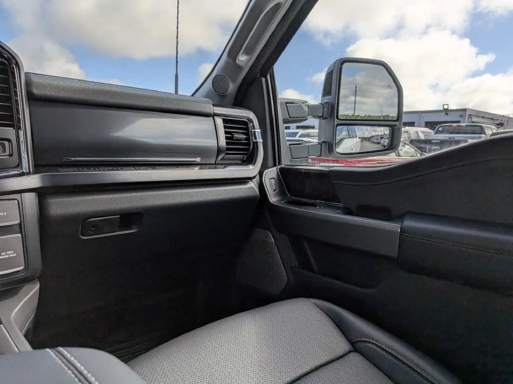 New 2026 Oxford White Ford F-250® Lariat® image 16