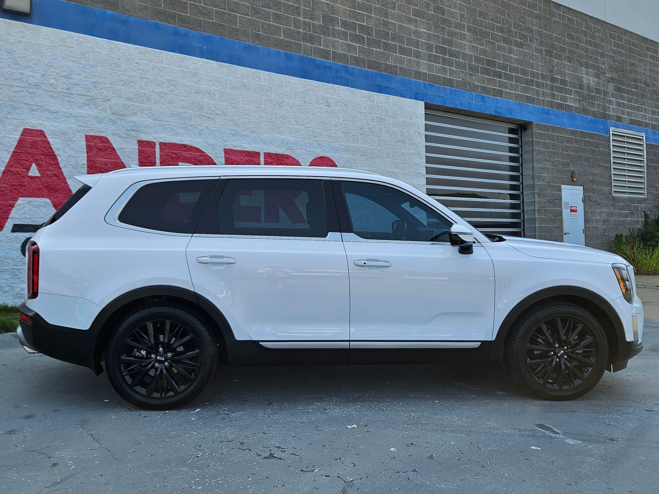 Used 2021 Glacial White Pearl Kia SX image 8