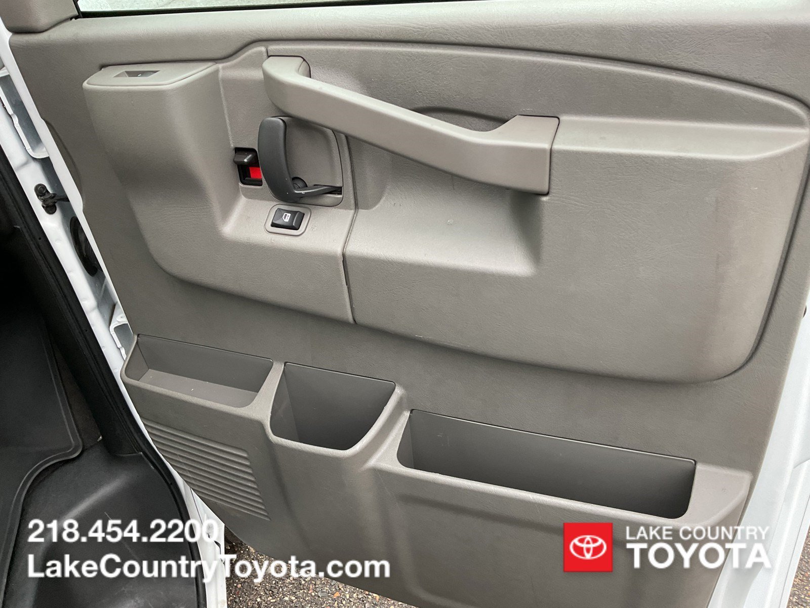 Used 2025 White Chevrolet LT image 19