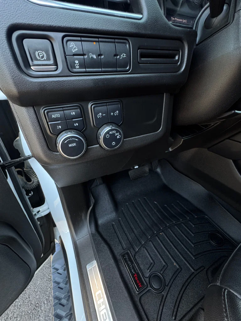 Used 2021 Summit White Chevrolet Z71 image 15
