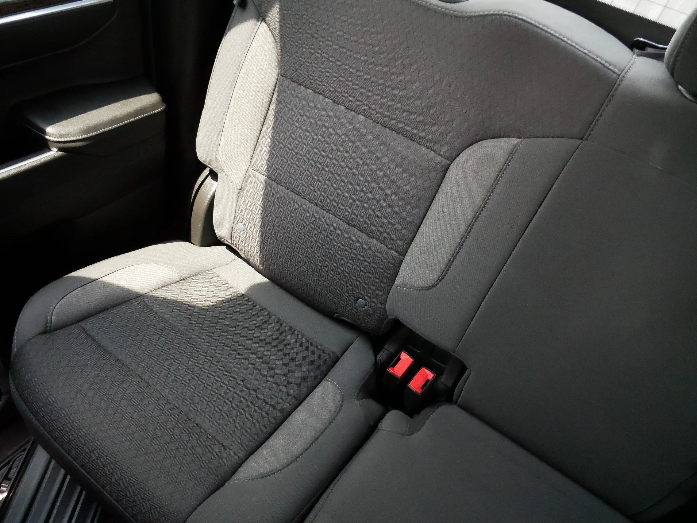 Used 2024 Onyx Black GMC Elevation image 12