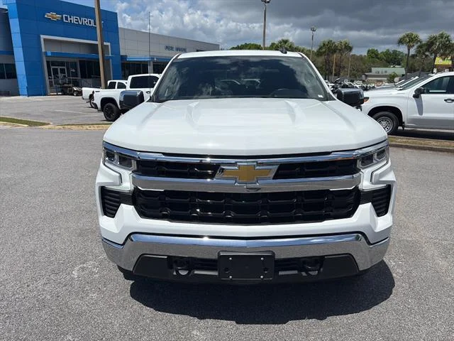 Used 2025 Summit White Chevrolet LT image 8