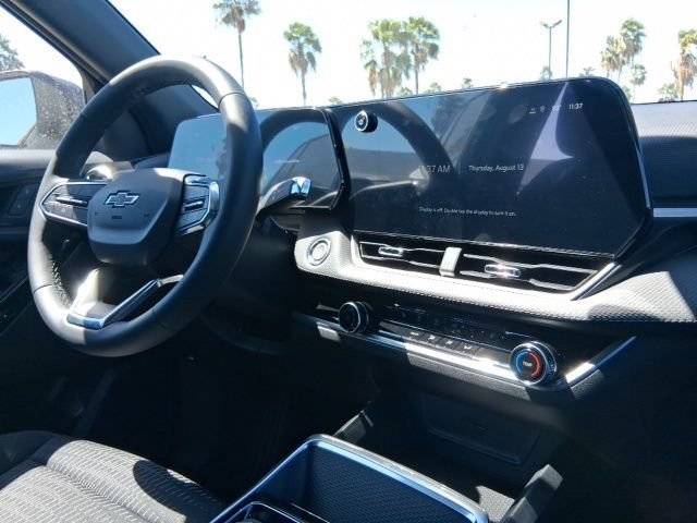2027 Chevrolet Equinox LT - Photo 12