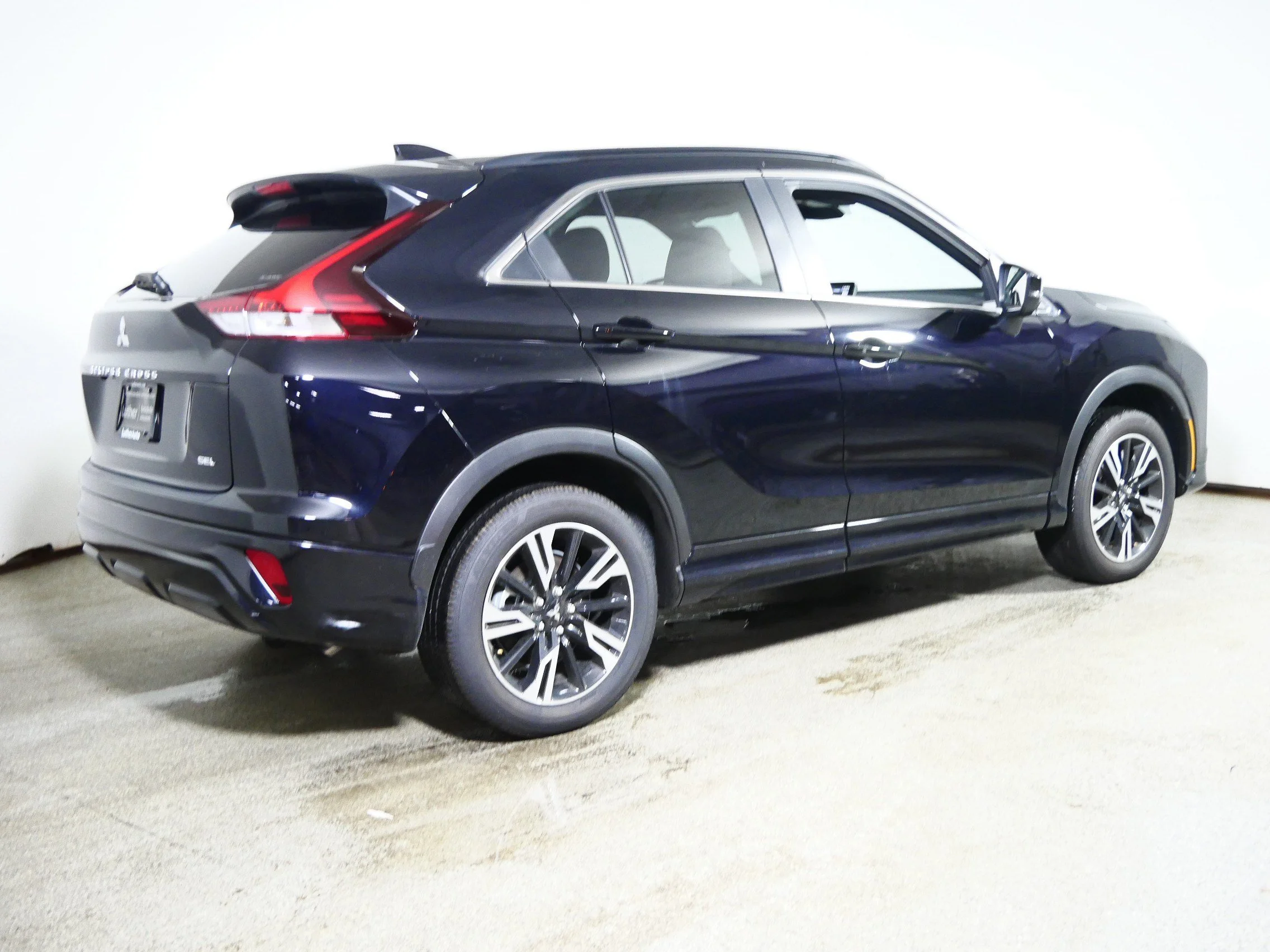 New 2026 Labrador Black Pearl Mitsubishi SEL 1.5T S-AWC image 2