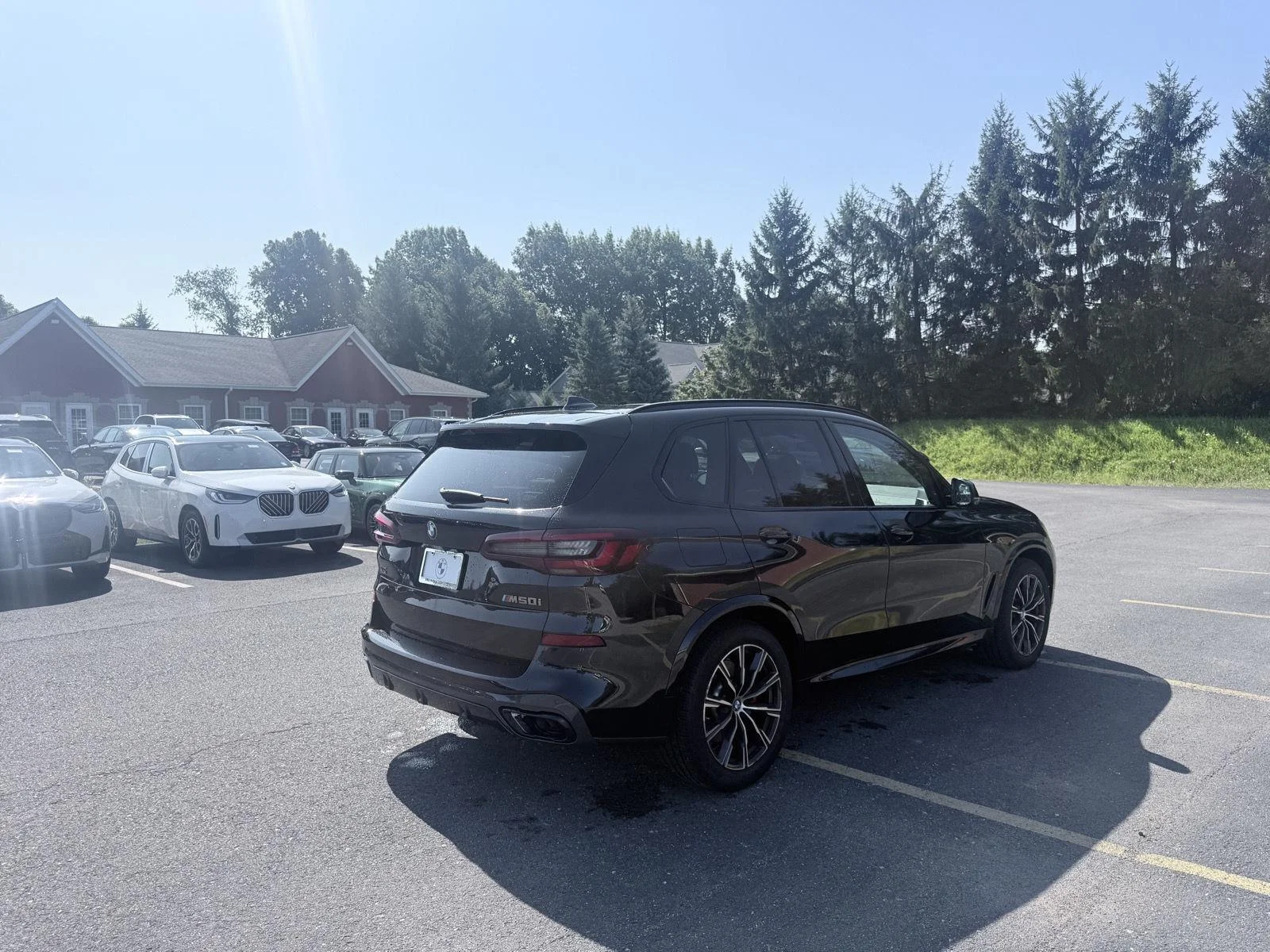 Used 2022 Black Sapphire Metallic BMW M50i image 7