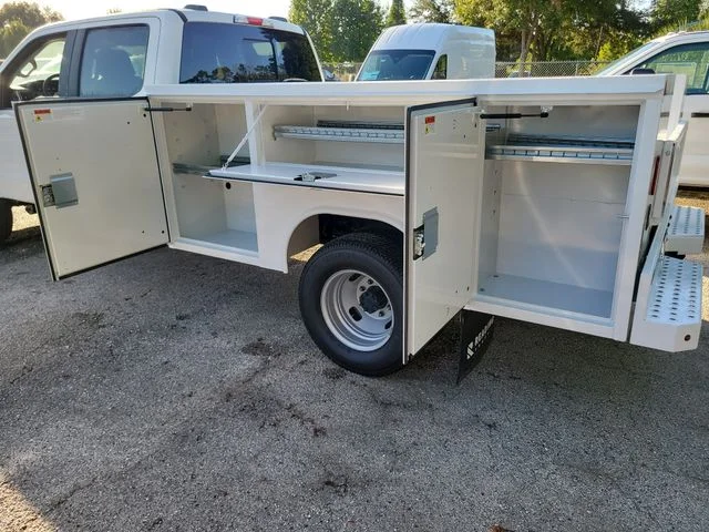 New 2026 Oxford White Ford XL image 10