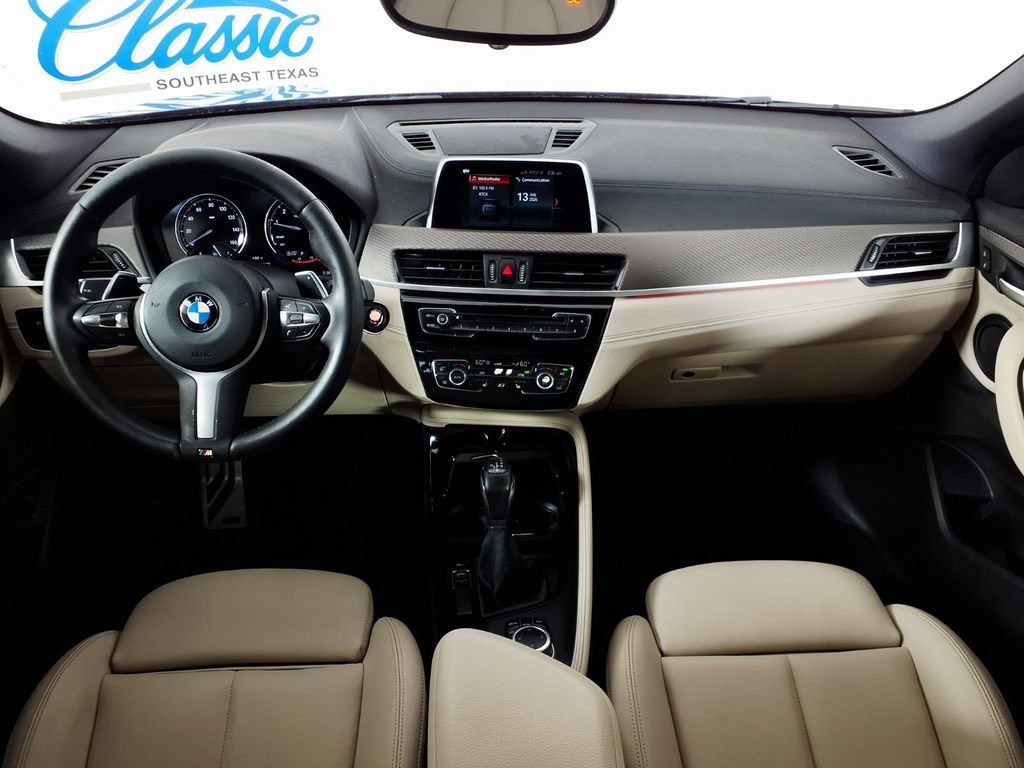 Used 2018 Black Sapphire Me BMW sDrive28i image 13