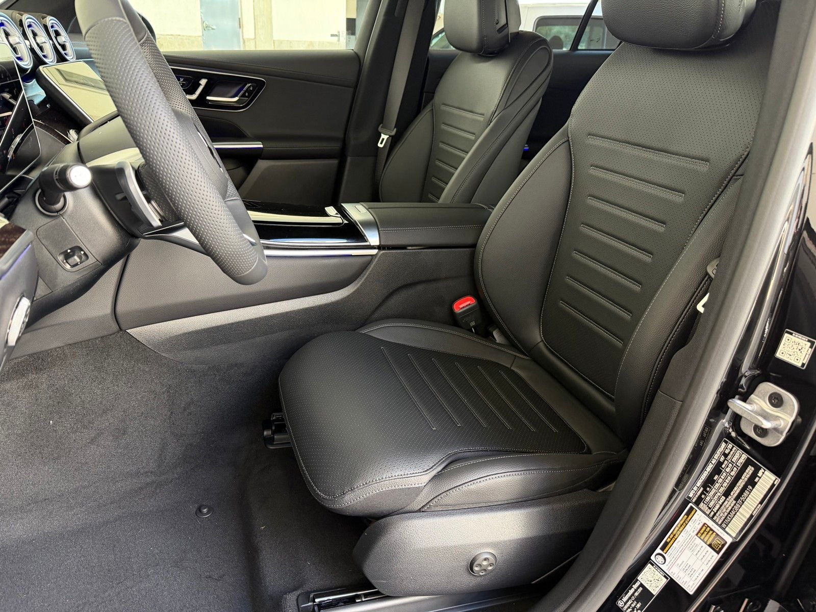 New 2026 Obsidian Black Metallic Mercedes-Benz GLC 300 image 14