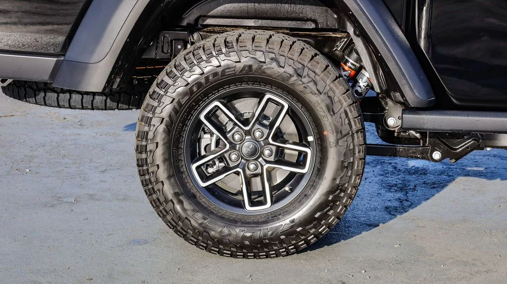 New 2026 Black Jeep Mojave image 12