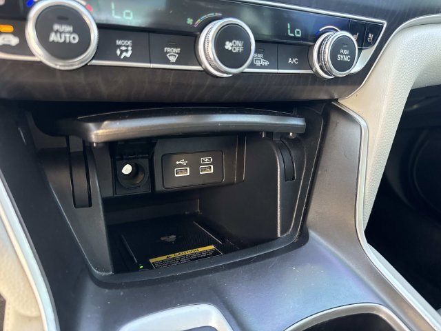 2021 Honda Accord Touring - Photo 24