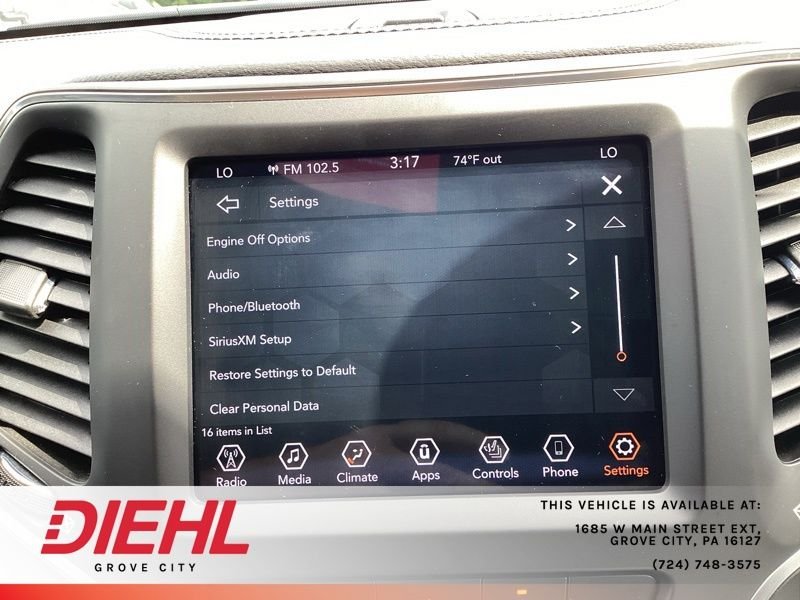 Used 2022 White Jeep Latitude Lux image 44