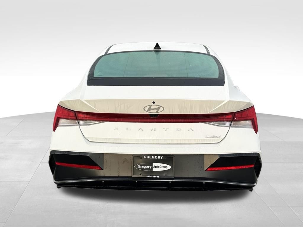 2026 Hyundai Elantra Limited - Photo 6