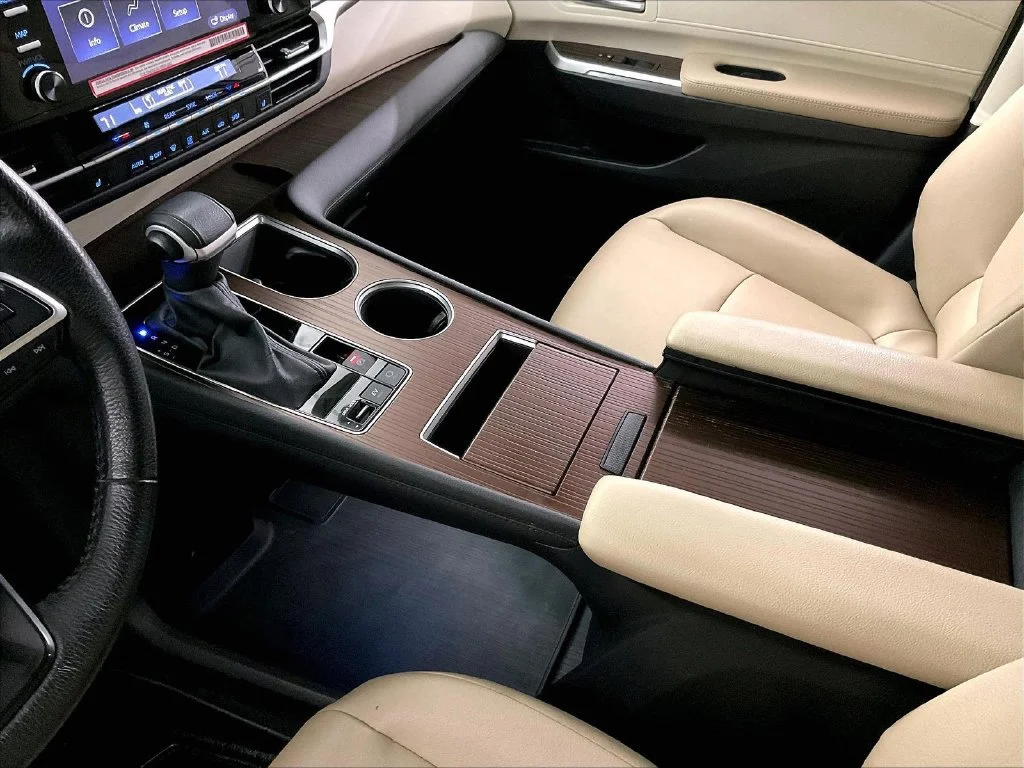 Used 2024 Beige Toyota XLE image 19