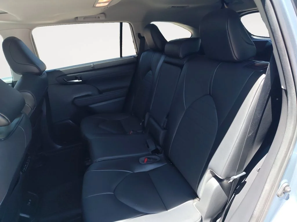Used 2021 Gray Toyota XLE image 13
