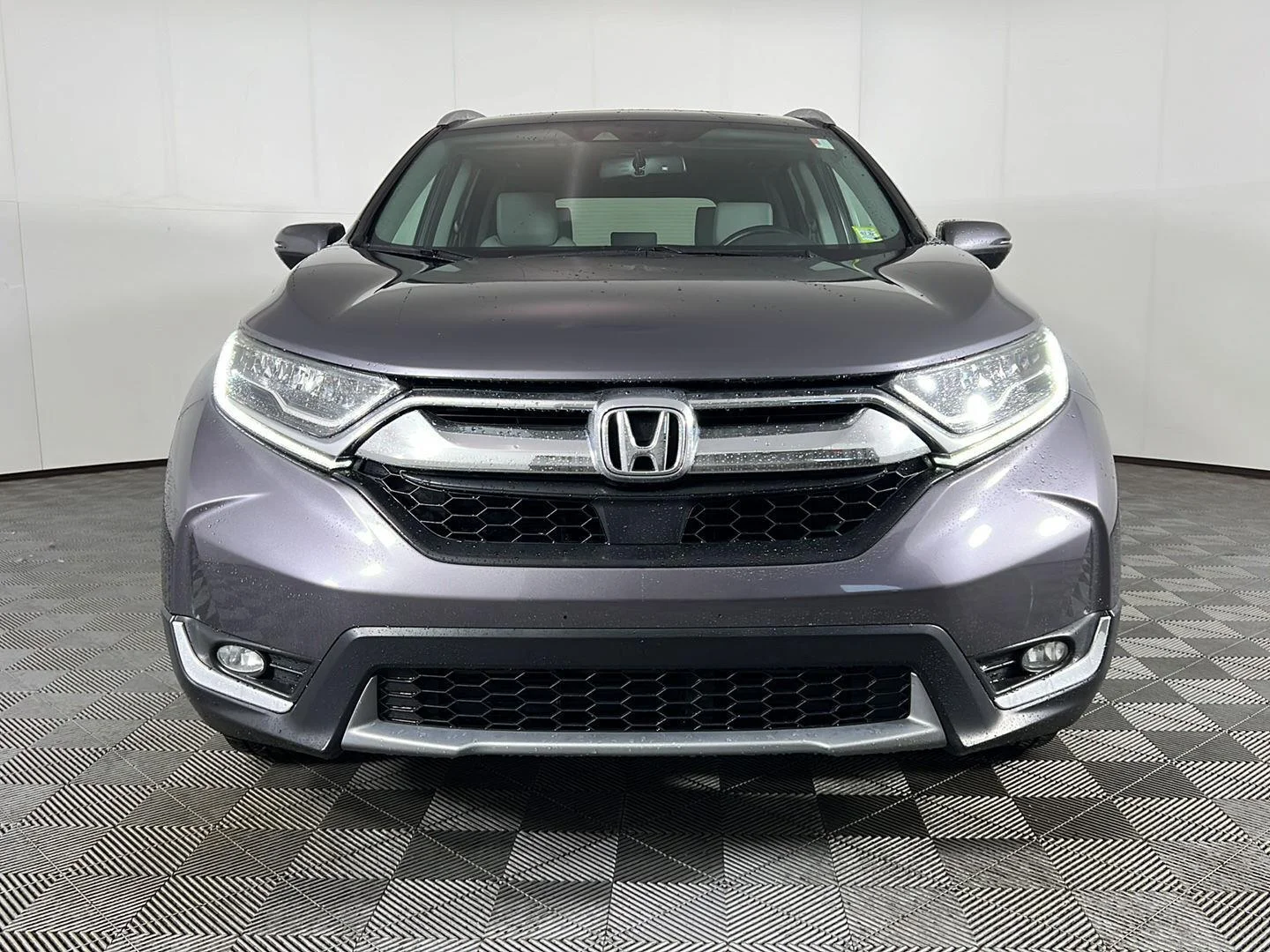 Used 2018 Modern Steel Metallic Honda Touring image 13