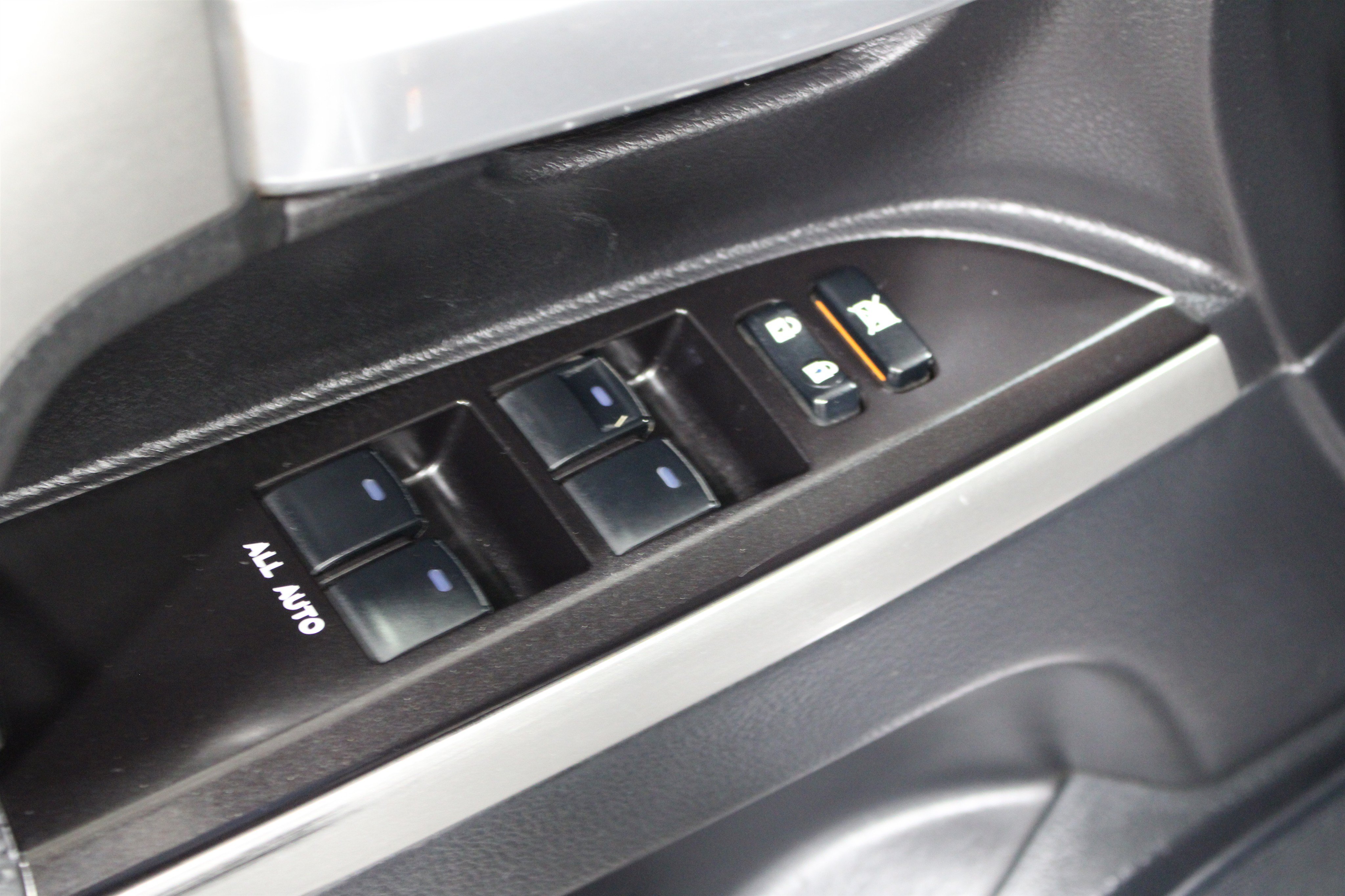 Used 2018 Midnight Black Metallic Toyota 4WD V8 image 7