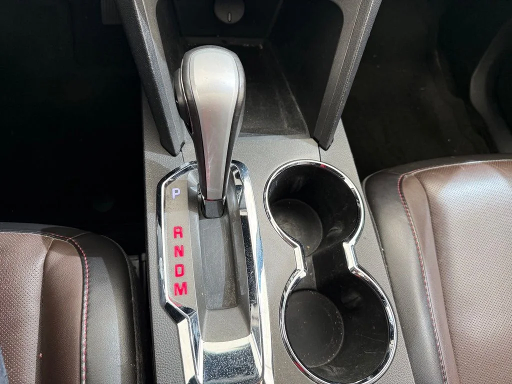 Used 2015 Champagne Silver Metallic GMC SLT-1 image 18
