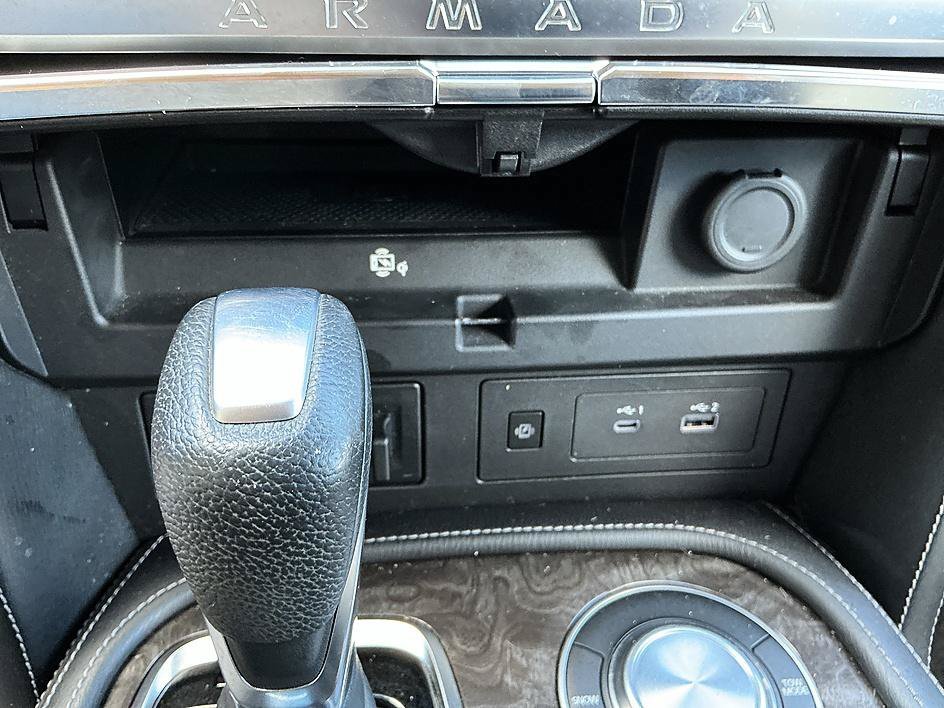 Used 2023 Hermosa Blue Pearl Nissan Platinum image 20