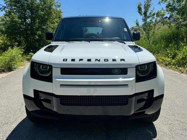 New 2026 Fuji White LAND ROVER X-Dynamic SE image 3