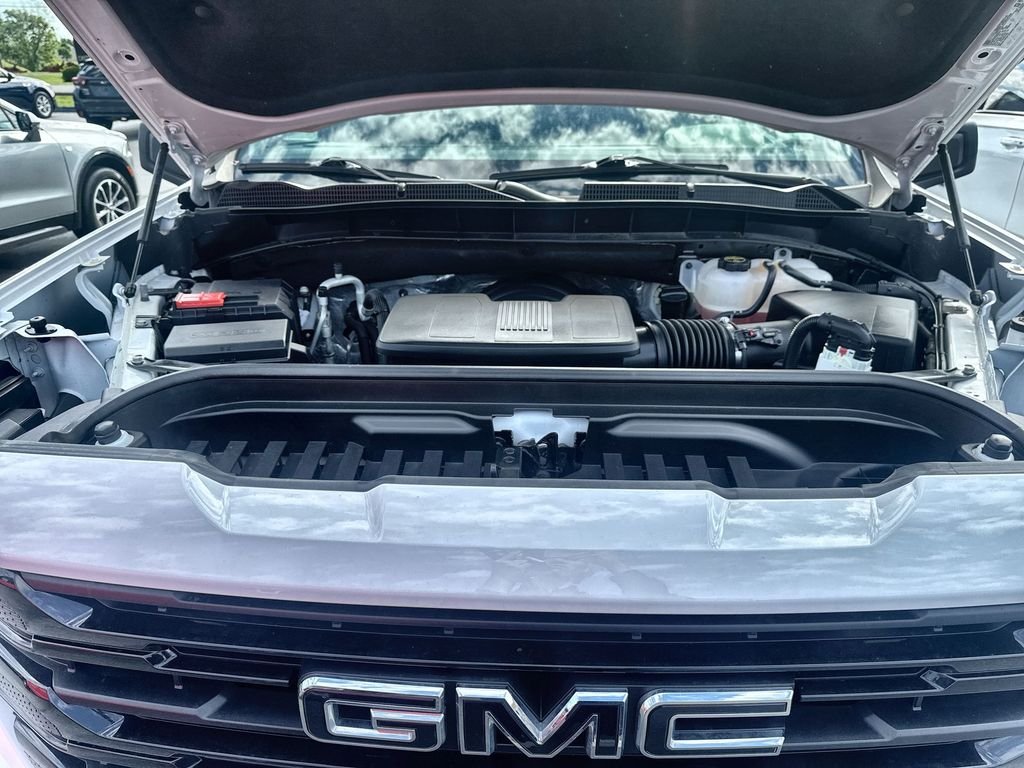 Used 2024 White GMC Elevation image 25
