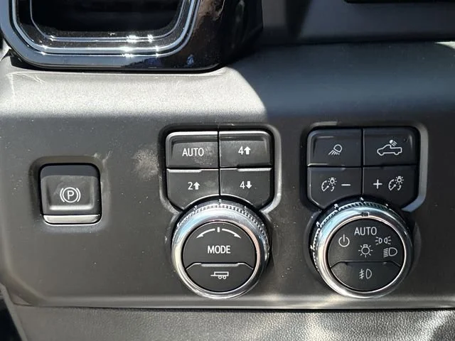 2026 GMC Sierra 1500 AT4X - Photo 20