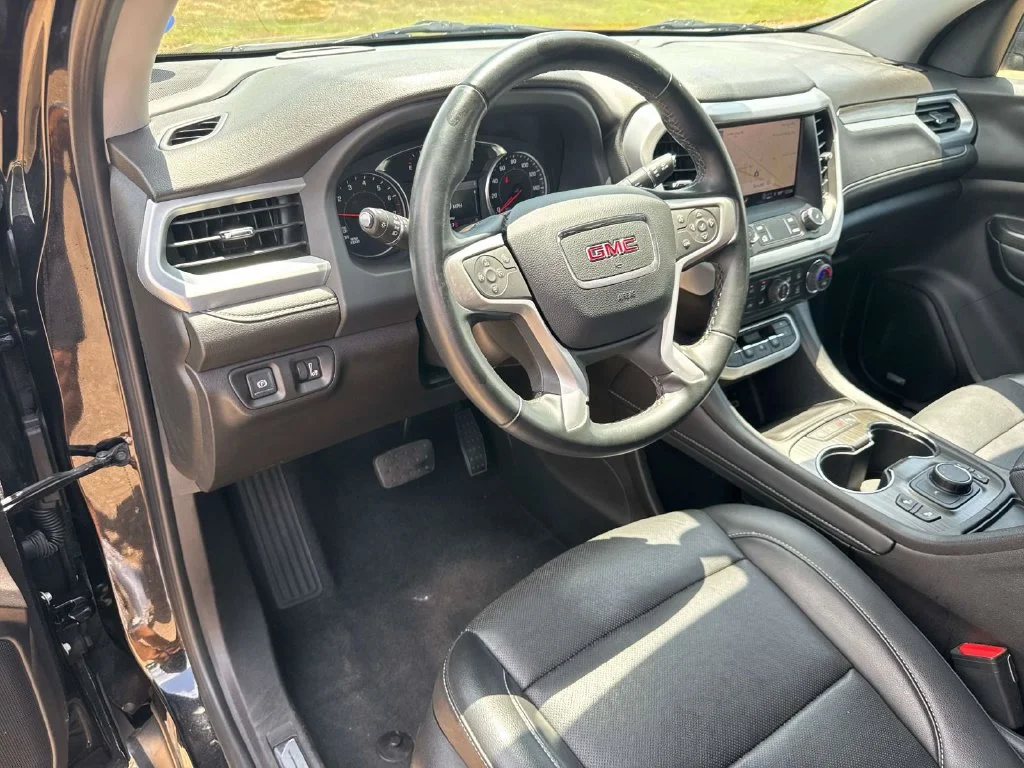 Used 2023 Black GMC SLT image 28