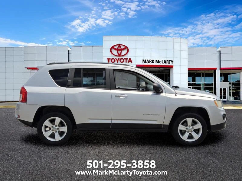 Used 2013 Bright Silver Metallic JEEP FWD 4DR LATITUDE image 6